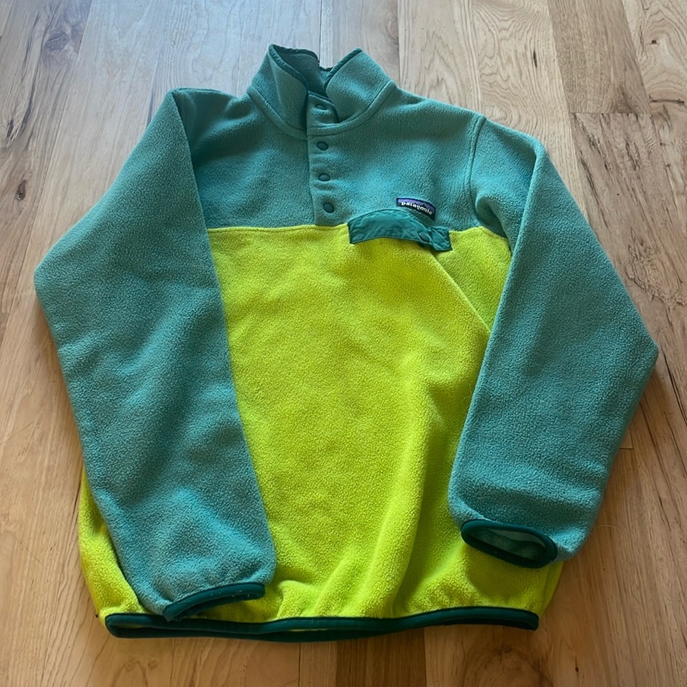 Patagonia sweater size XS